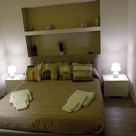 Apartamento La Casa Di Peppe Bari Exterior foto